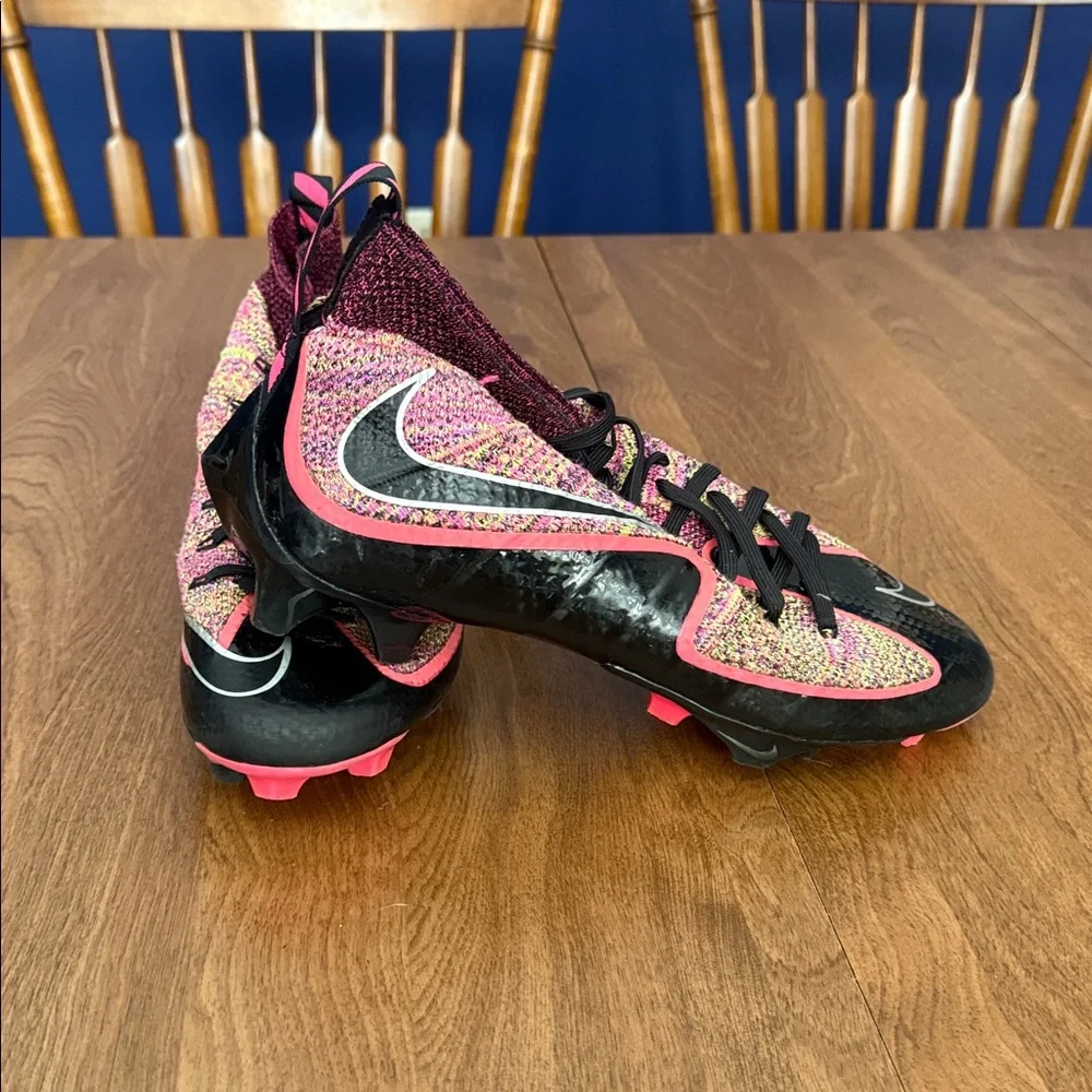 Nike Men’s Multicolor Pink Black Athletic Shoes